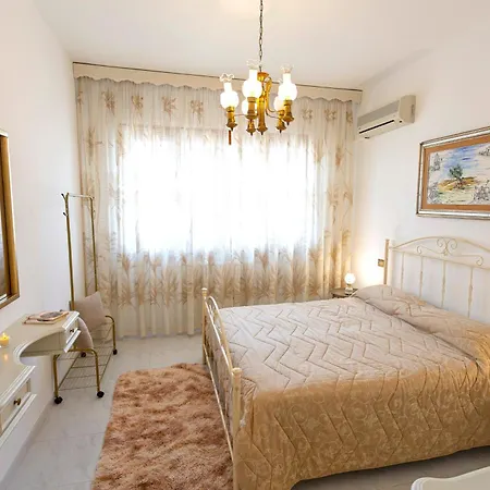 Holiday home Art House - Big & Artistic Design House *
